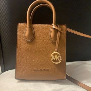 Michael Kors small pebble bag
